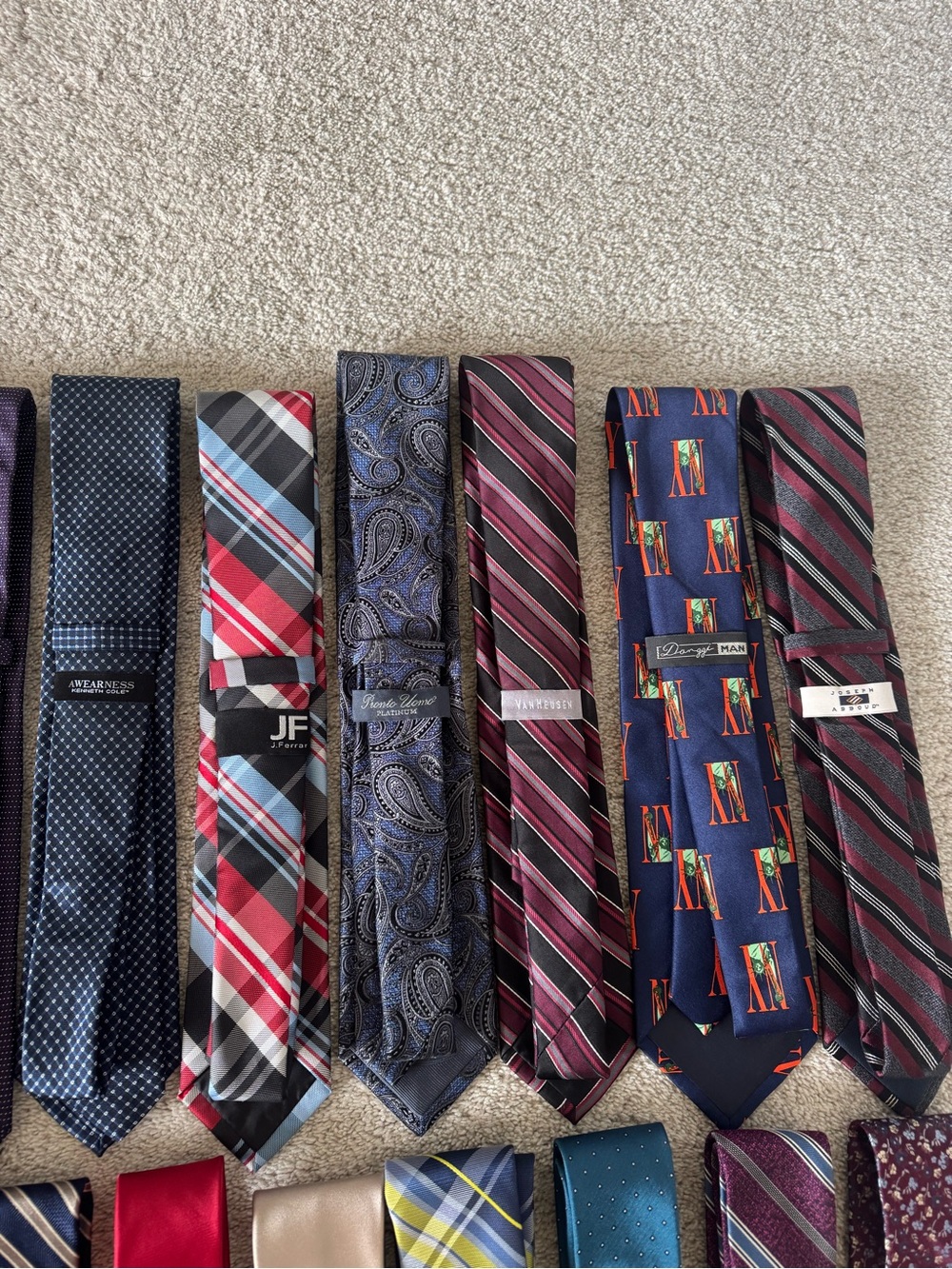 Men’s Dress Tie Lot - 24 Ties - Picture 3 of 9